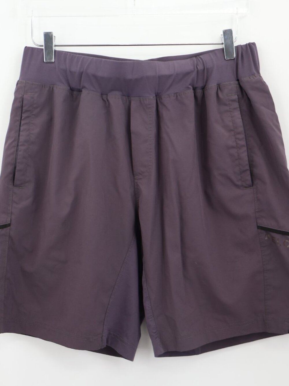 Peloton Men 9" Lined Athletic Shorts Large Purple Cycling Biking Active Gym Run
